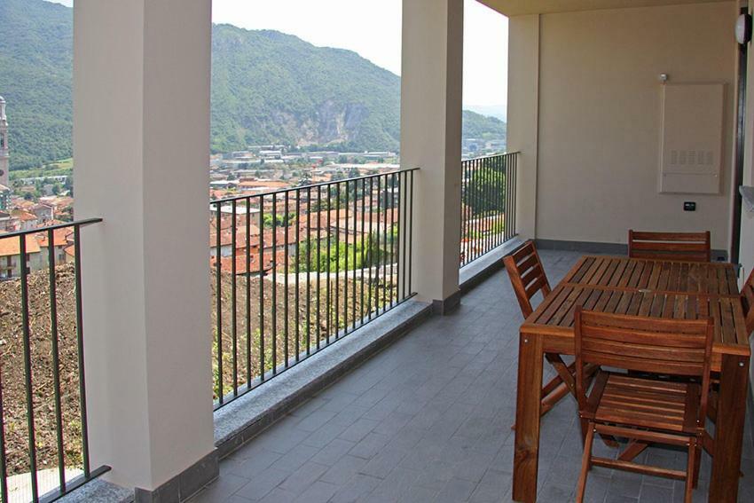 Cozy Lake Como Apartments Valmadrera Exterior photo